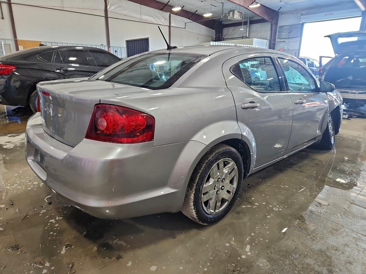 2014 DODGE AVENGER SE photo 3
