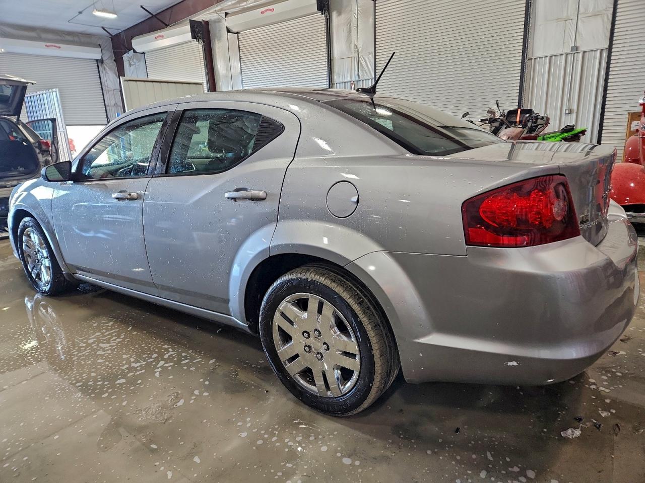 2014 DODGE AVENGER SE photo 2