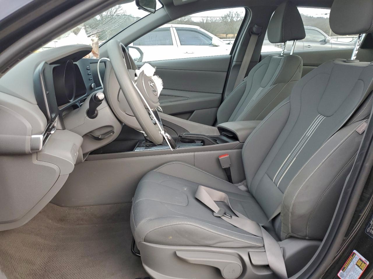 2023 HYUNDAI ELANTRA SEL photo 13