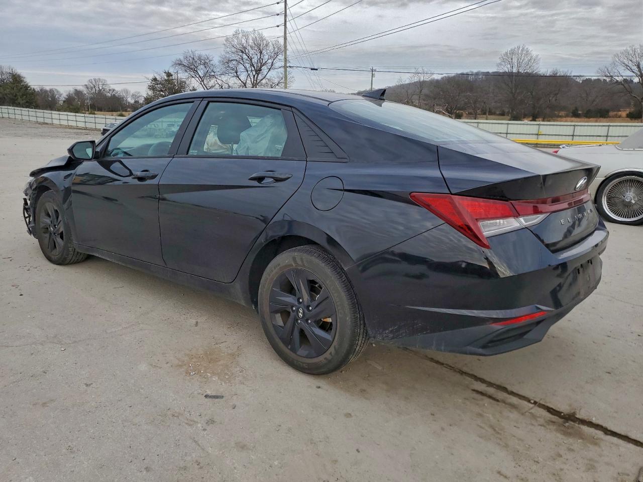 2023 HYUNDAI ELANTRA SEL photo 3