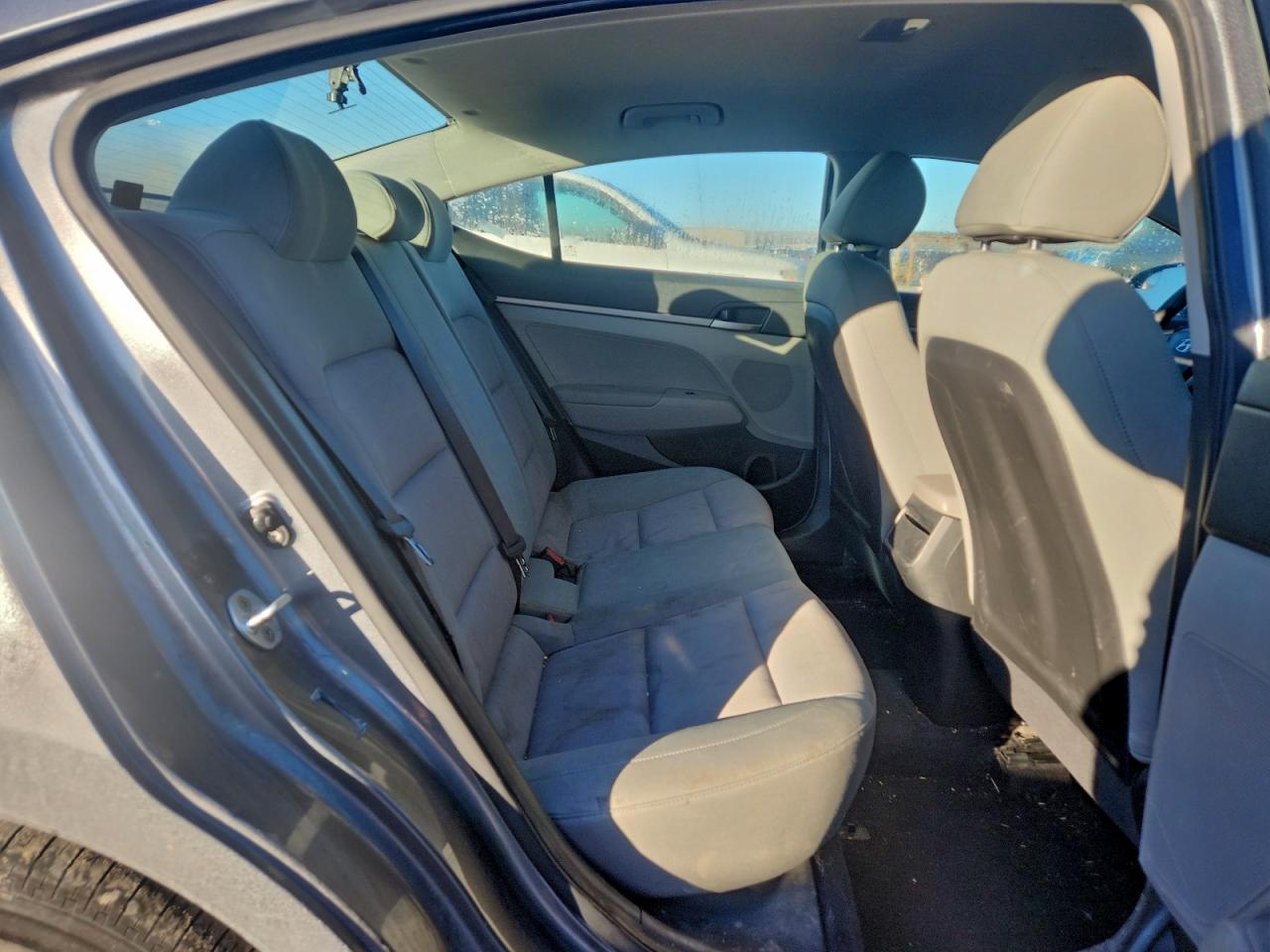 2017 HYUNDAI ELANTRA SE photo 19