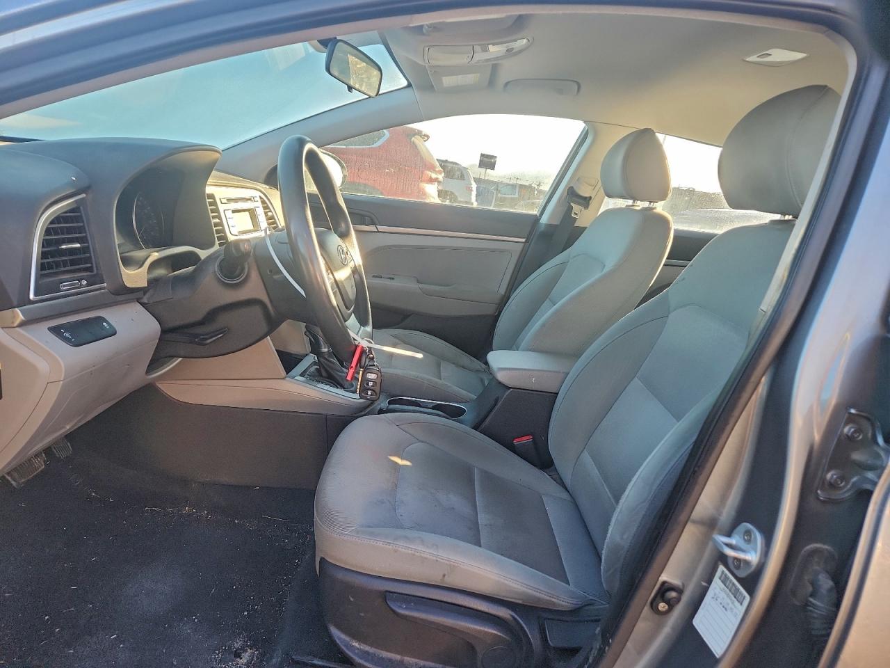 2017 HYUNDAI ELANTRA SE photo 13