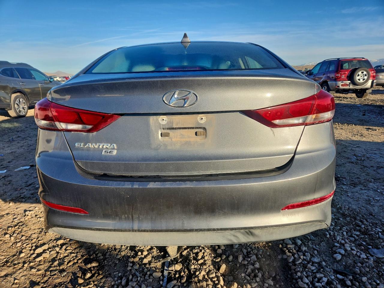 2017 HYUNDAI ELANTRA SE photo 11
