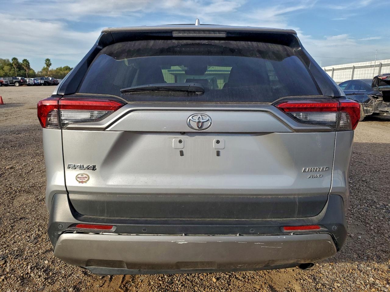 2024 TOYOTA RAV4 LIMITED photo 11