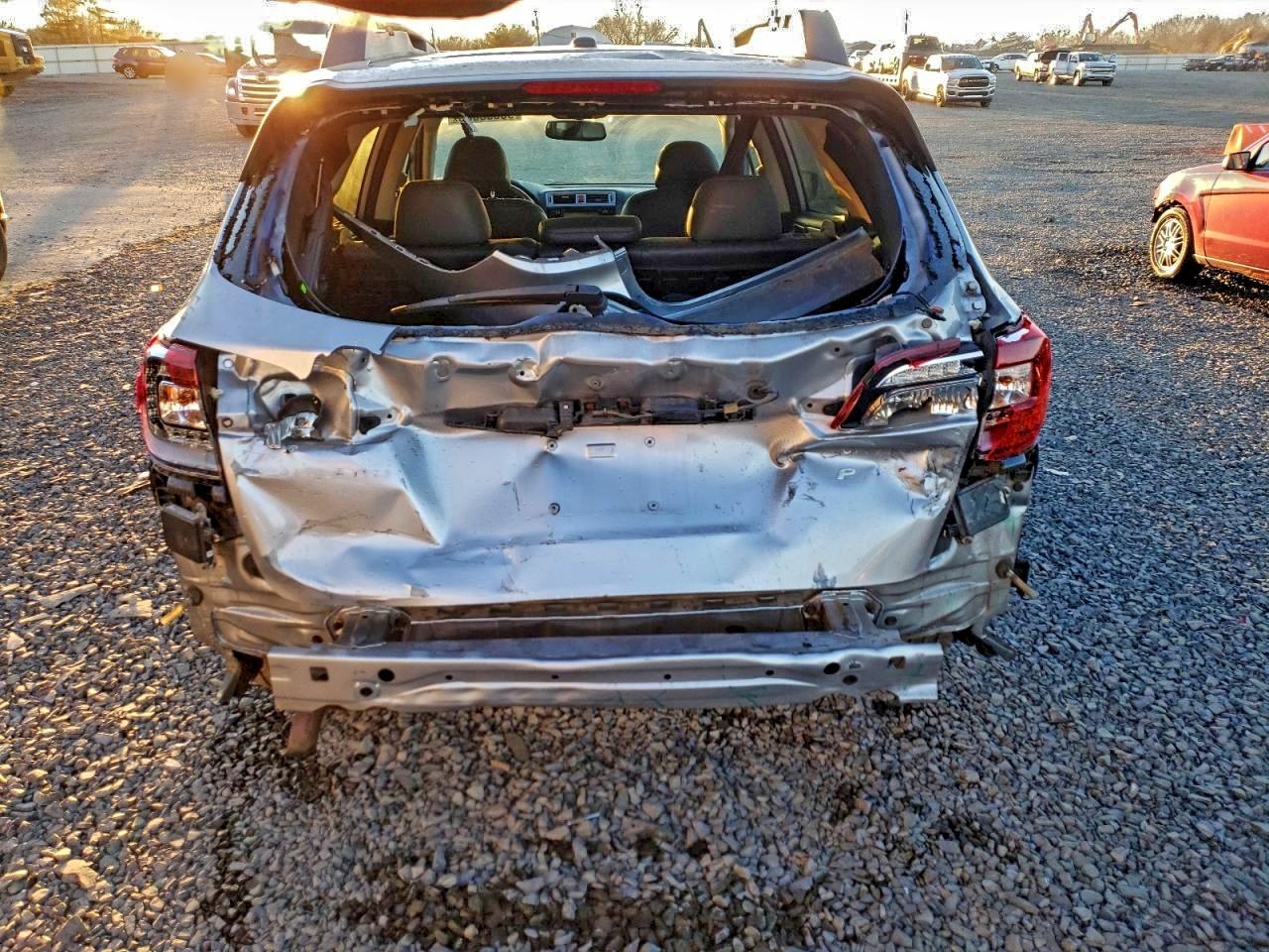 2015 SUBARU OUTBACK 2.5I LIMITED photo 6