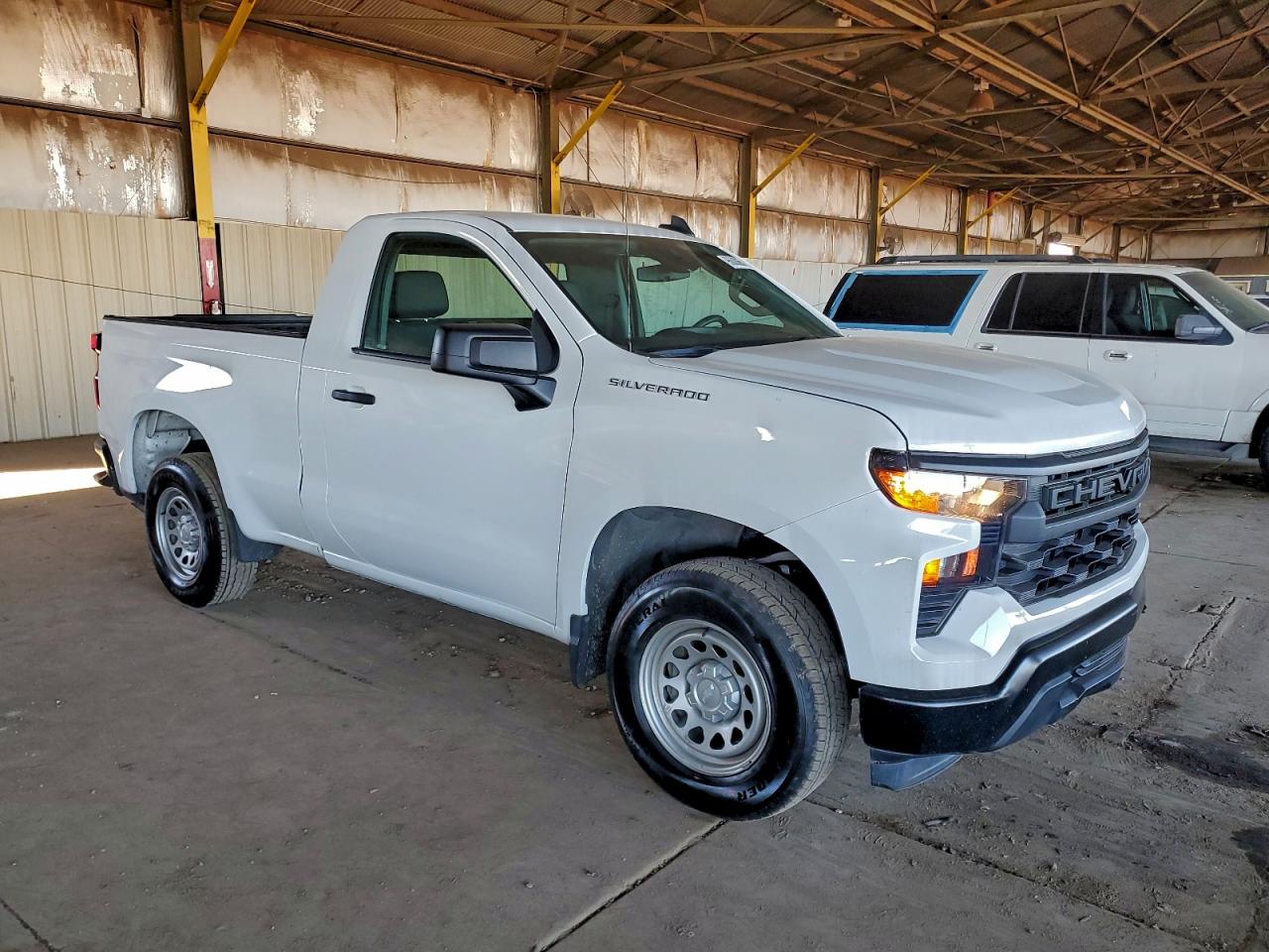 2023 CHEVROLET SILVERADO C1500 photo 4