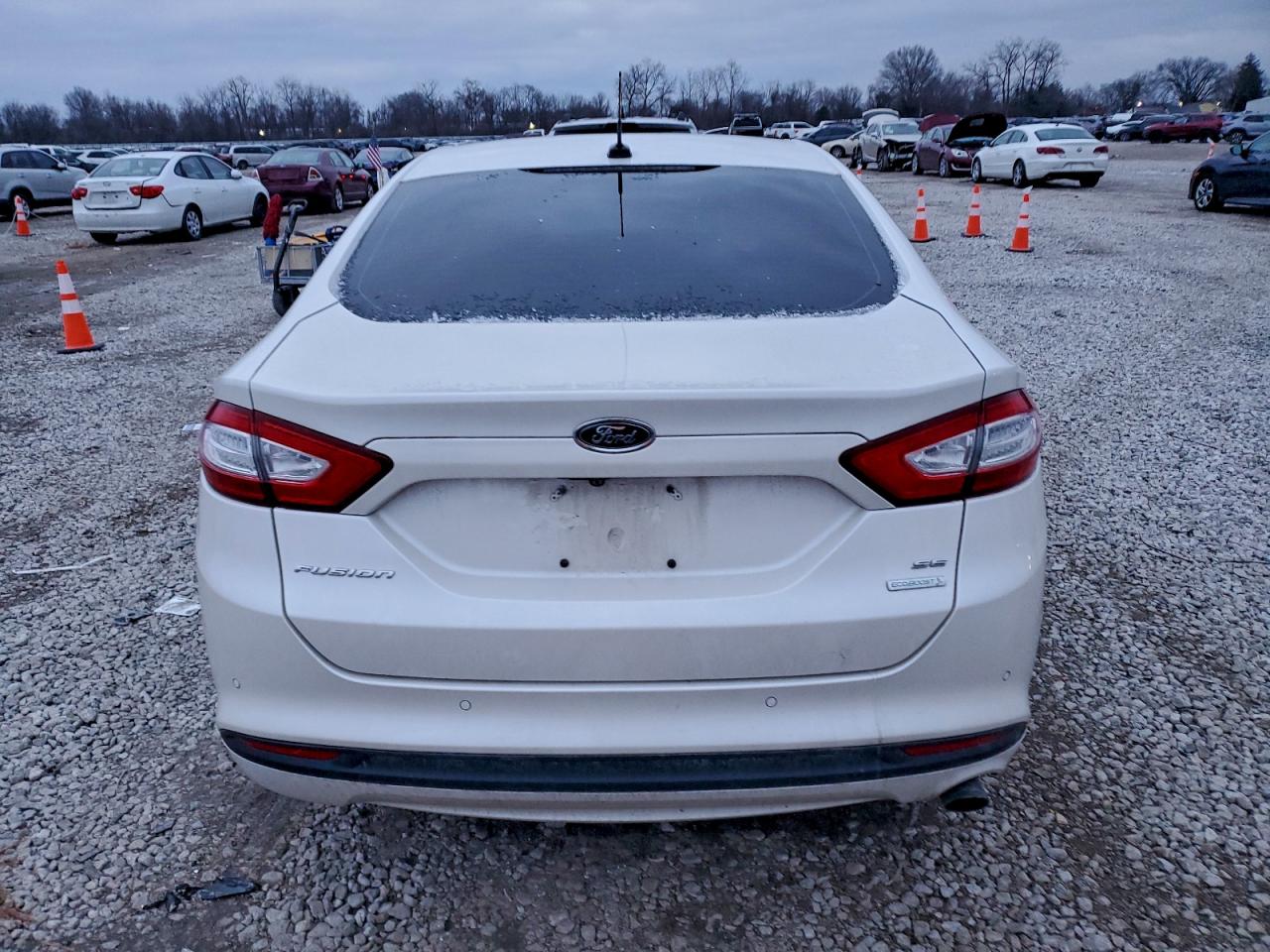 2013 FORD FUSION SE photo 6