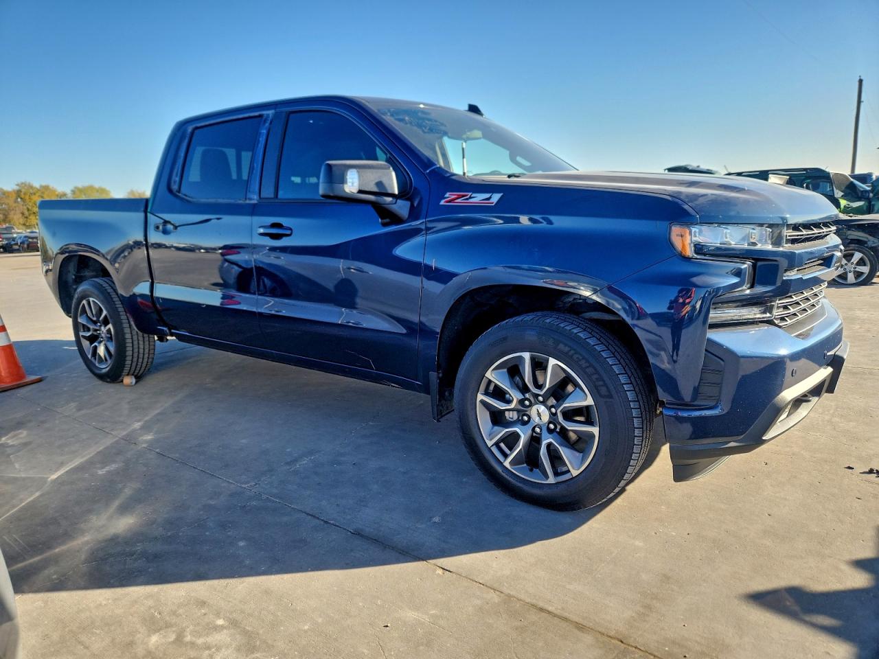 2019 CHEVROLET SILVERADO K1500 RST photo 4