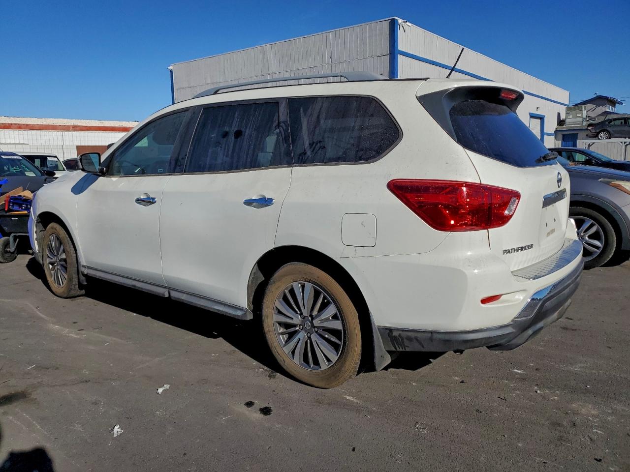 2017 NISSAN PATHFINDER S photo 2