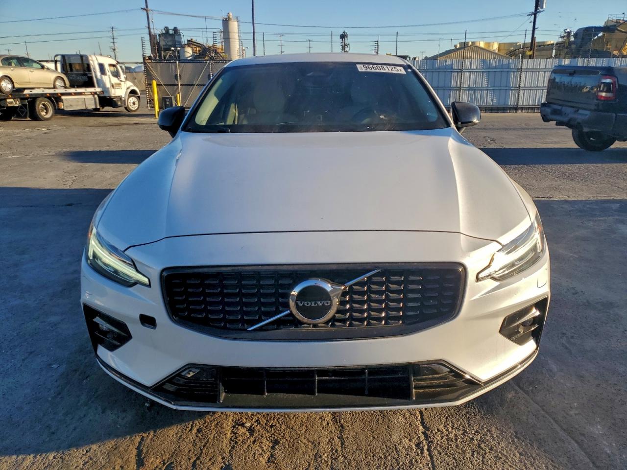 2024 VOLVO S60 CORE photo 5