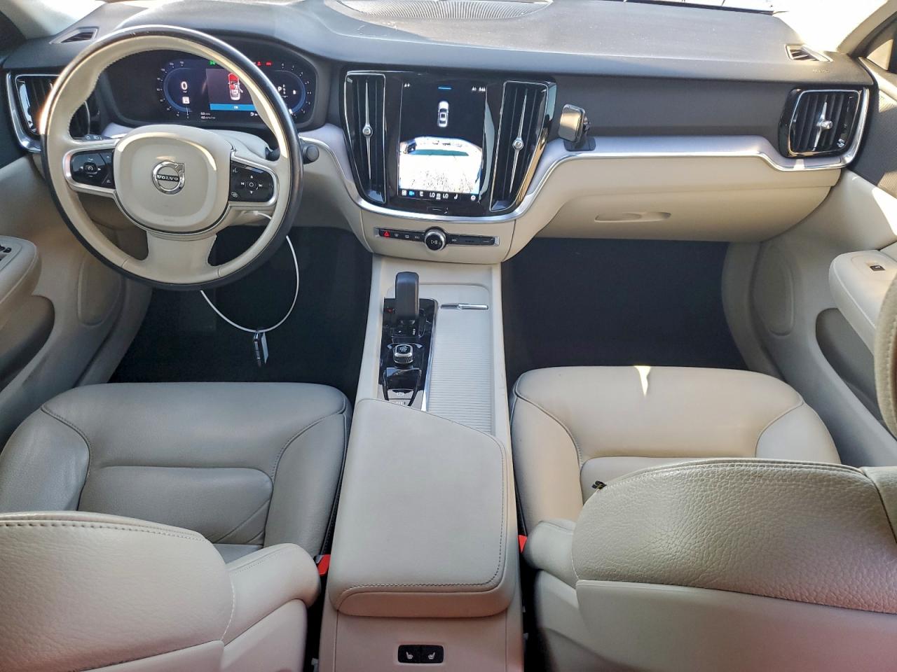 2024 VOLVO S60 CORE photo 8