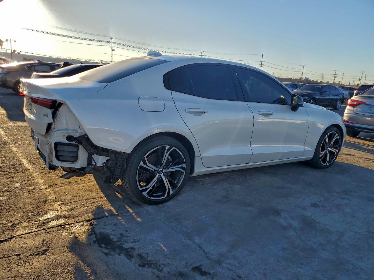 2024 VOLVO S60 CORE photo 3