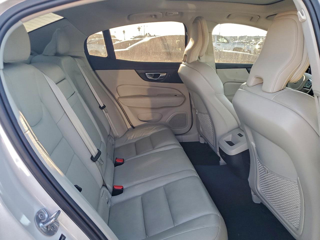 2024 VOLVO S60 CORE photo 10