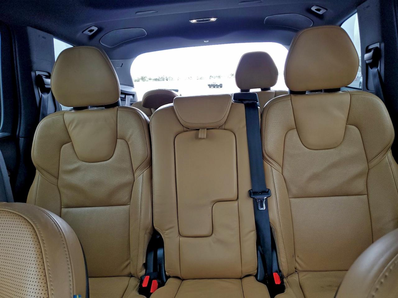 2016 VOLVO XC90 T6 photo 10