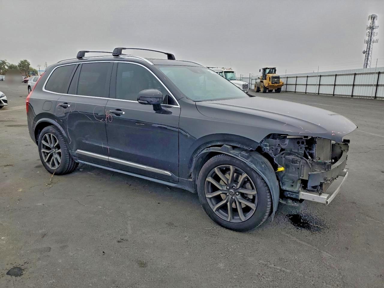 2016 VOLVO XC90 T6 photo 4