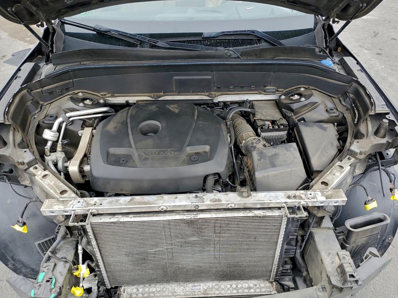 2016 VOLVO XC90 T6 photo 12