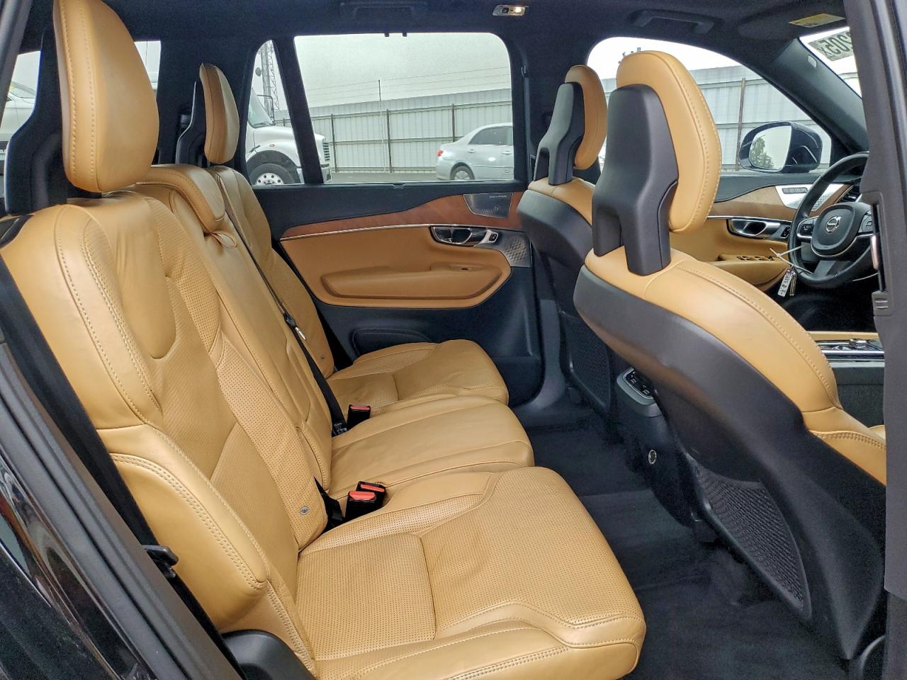 2016 VOLVO XC90 T6 photo 11