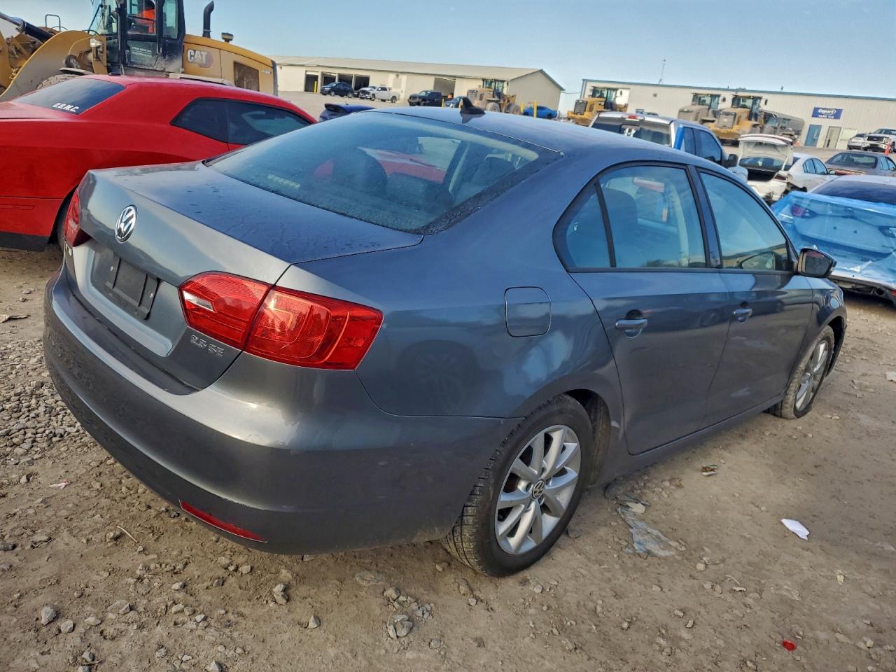 2011 VOLKSWAGEN JETTA SE photo 3