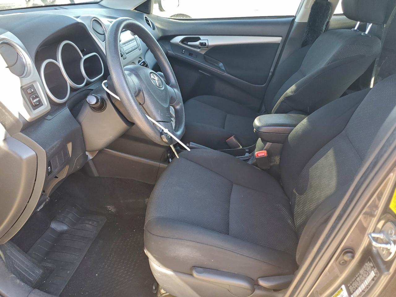 2010 TOYOTA COROLLA MATRIX S photo 7