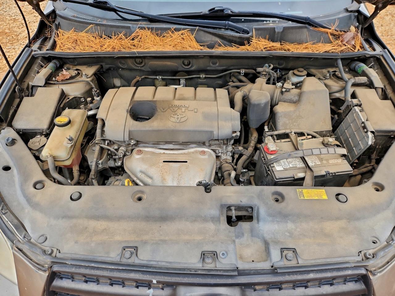 2011 TOYOTA RAV4 photo 12