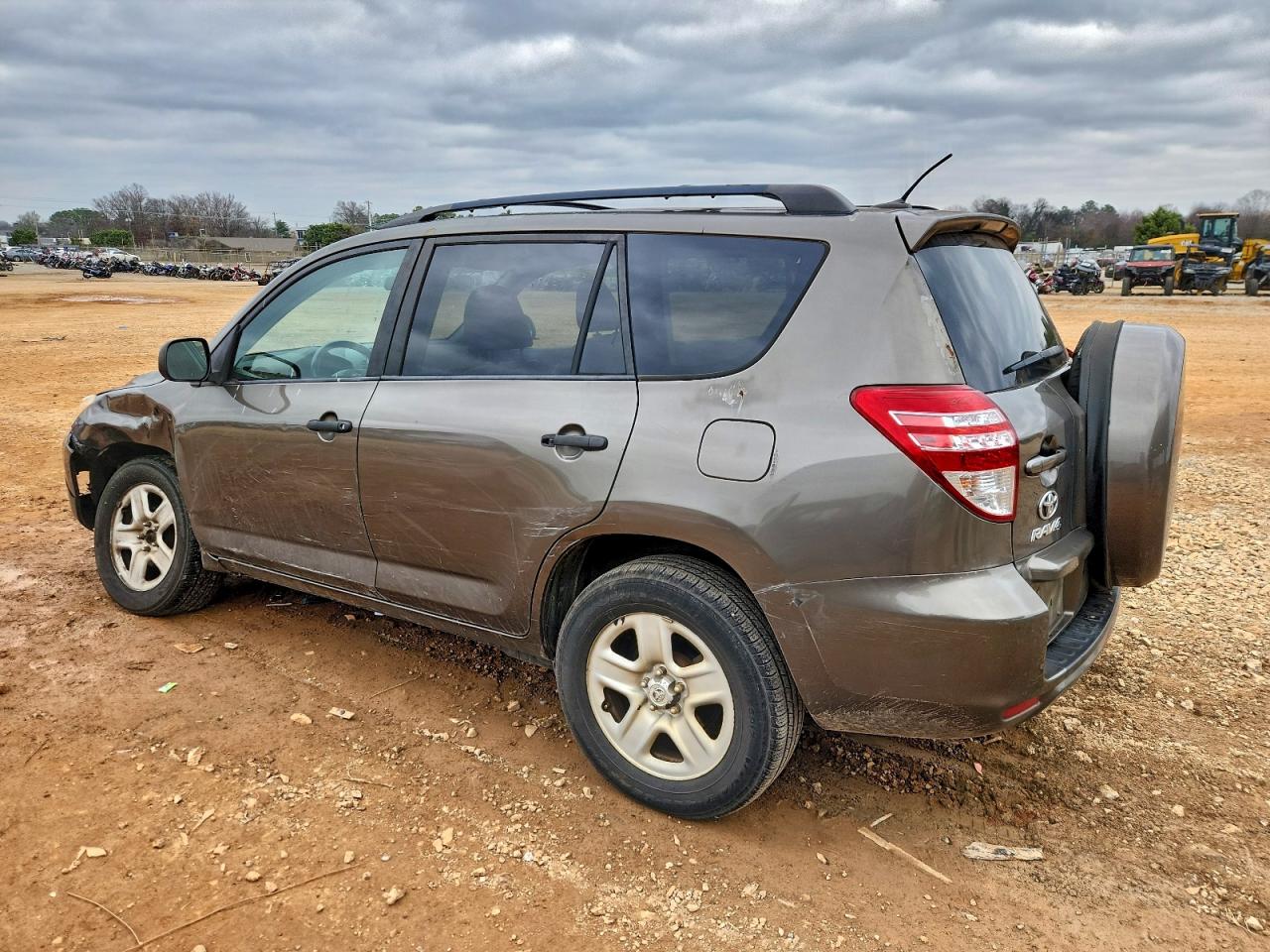 2011 TOYOTA RAV4 photo 2