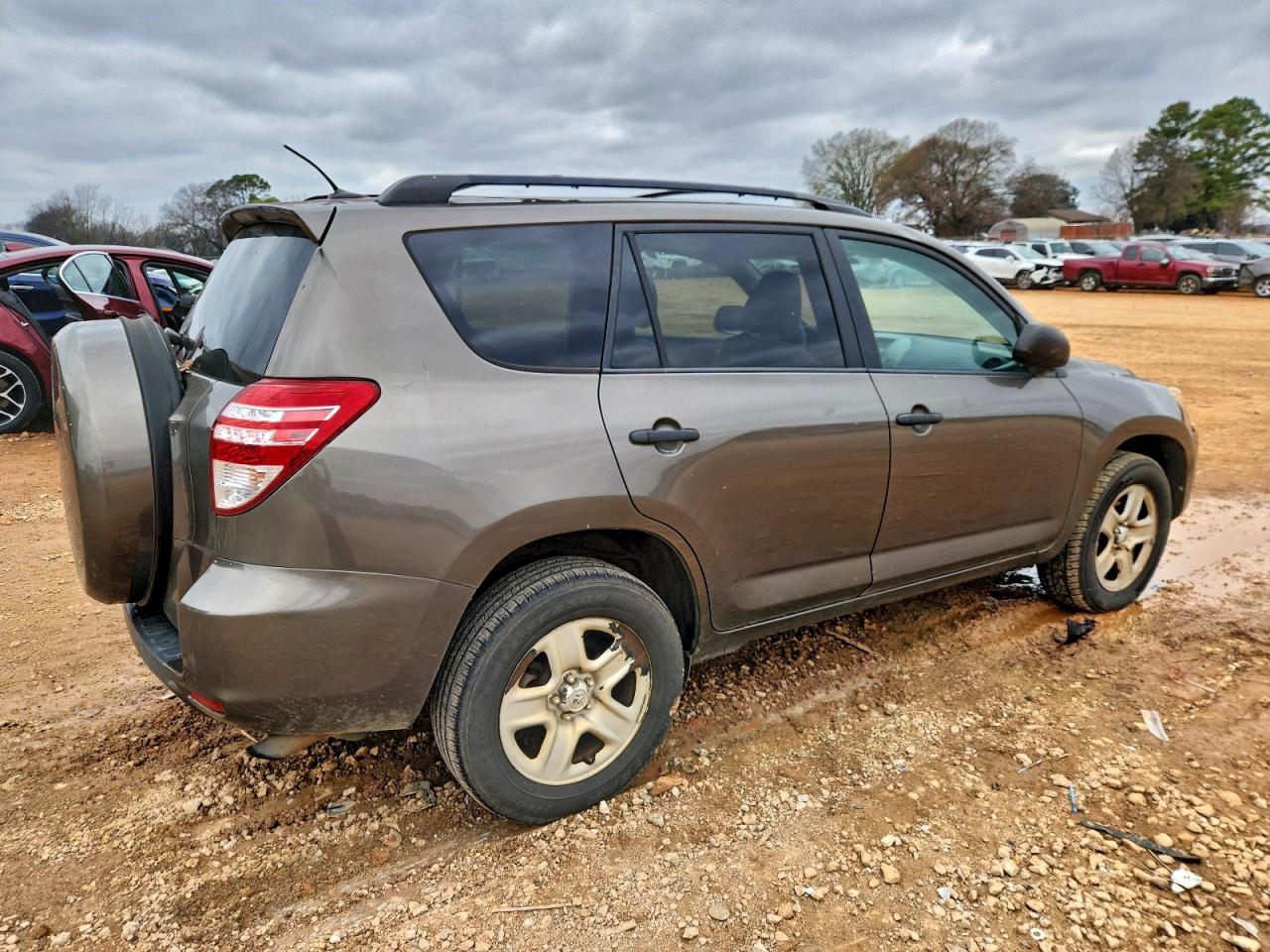 2011 TOYOTA RAV4 photo 3
