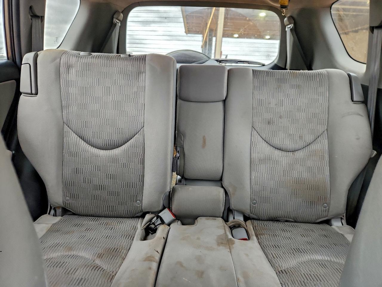 2011 TOYOTA RAV4 photo 10