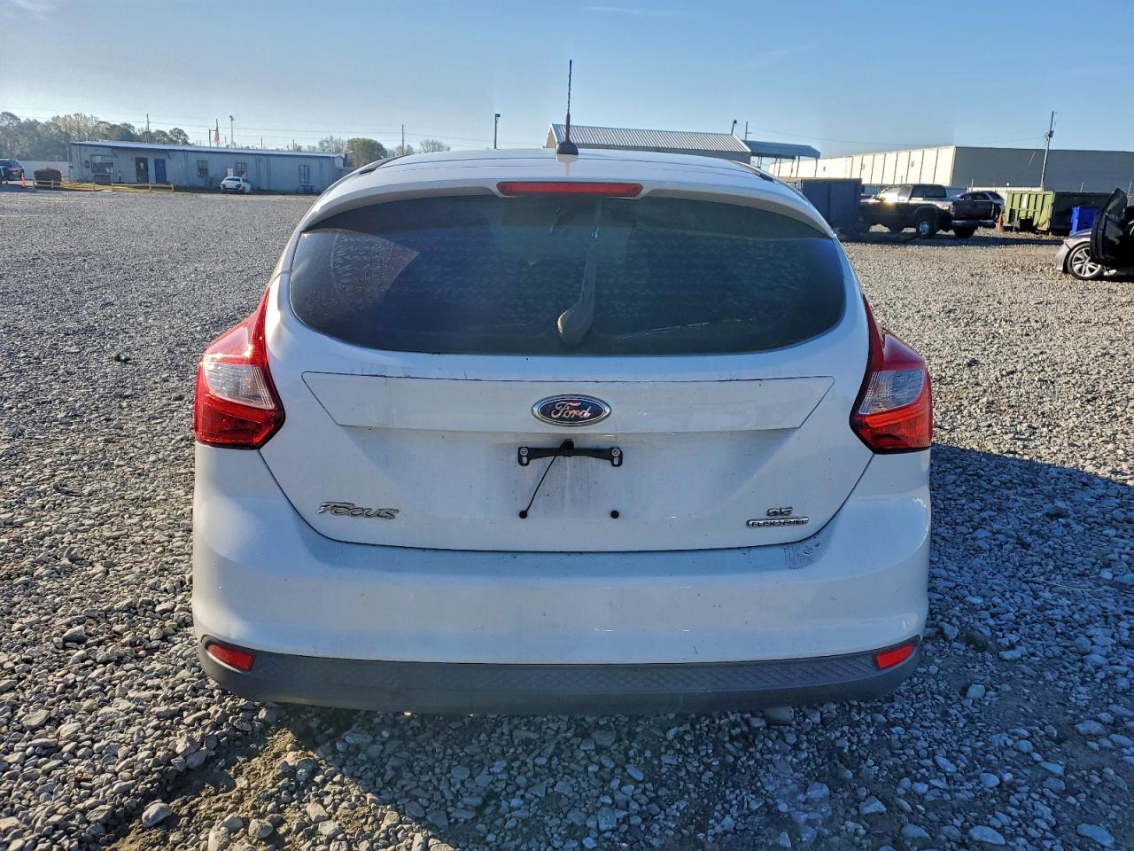 2014 FORD FOCUS SE photo 6