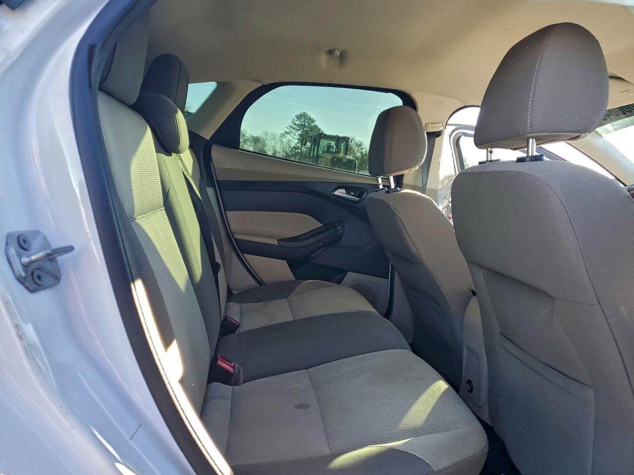 2014 FORD FOCUS SE photo 10