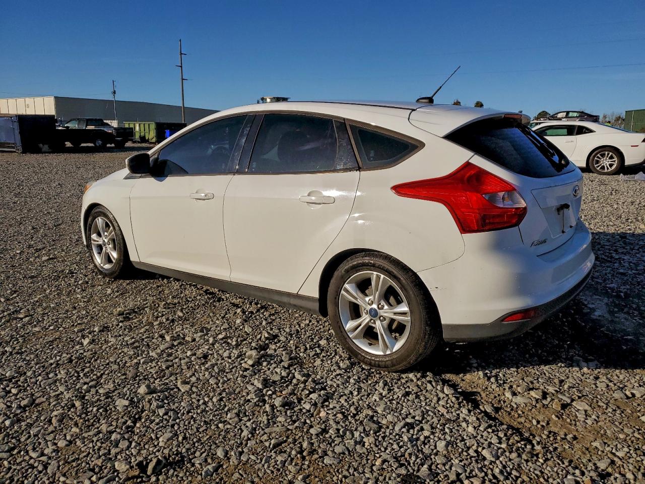 2014 FORD FOCUS SE photo 2