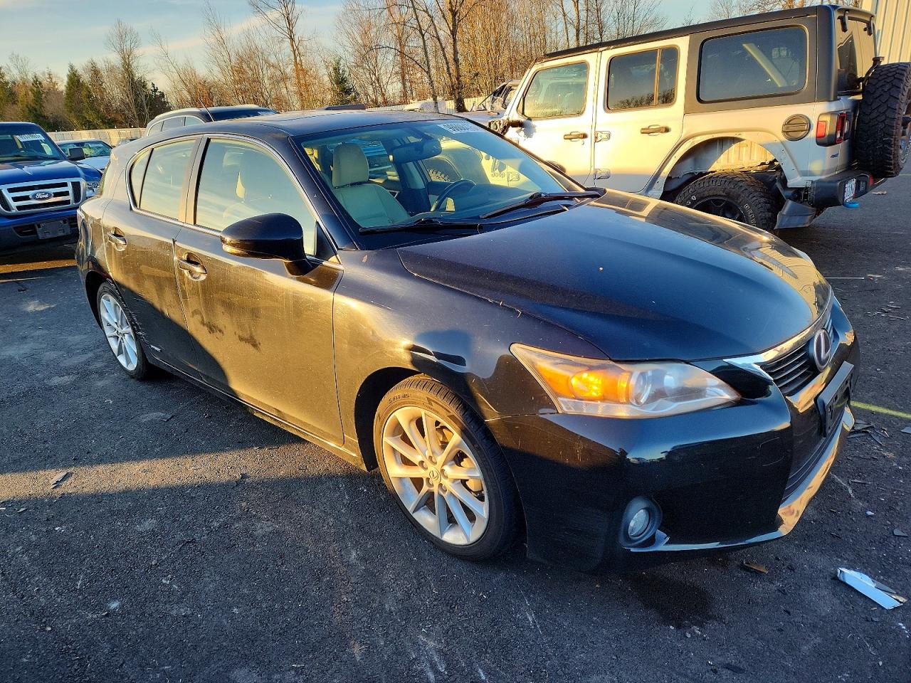 2013 LEXUS CT 200 photo 4