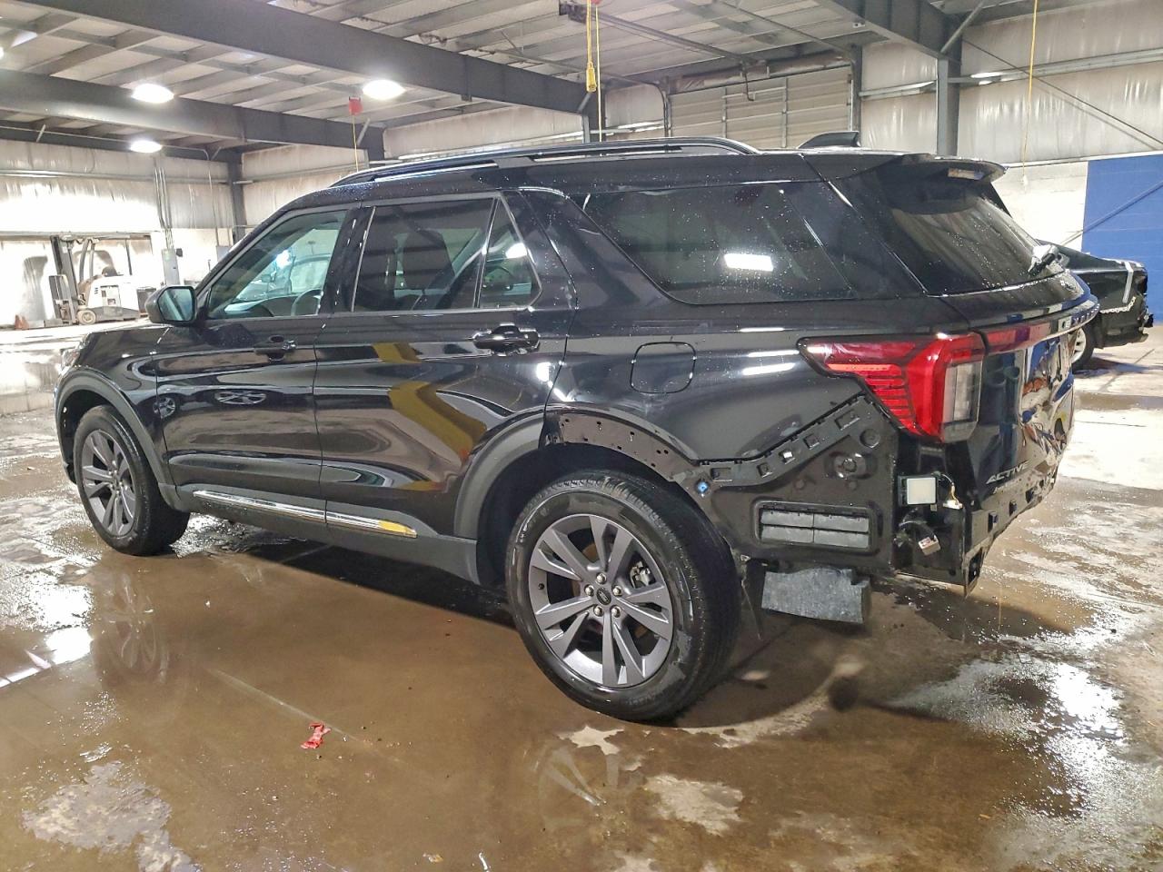 2025 FORD EXPLORER ACTIVE photo 2