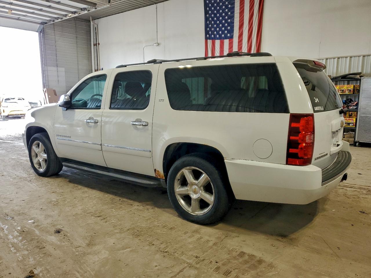 2012 CHEVROLET SUBURBAN K1500 LTZ photo 2