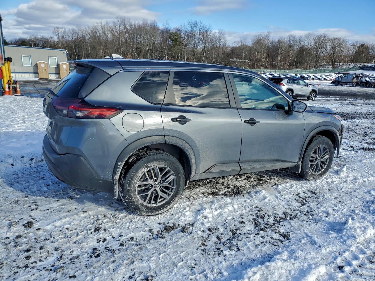 2021 NISSAN ROGUE S photo 3