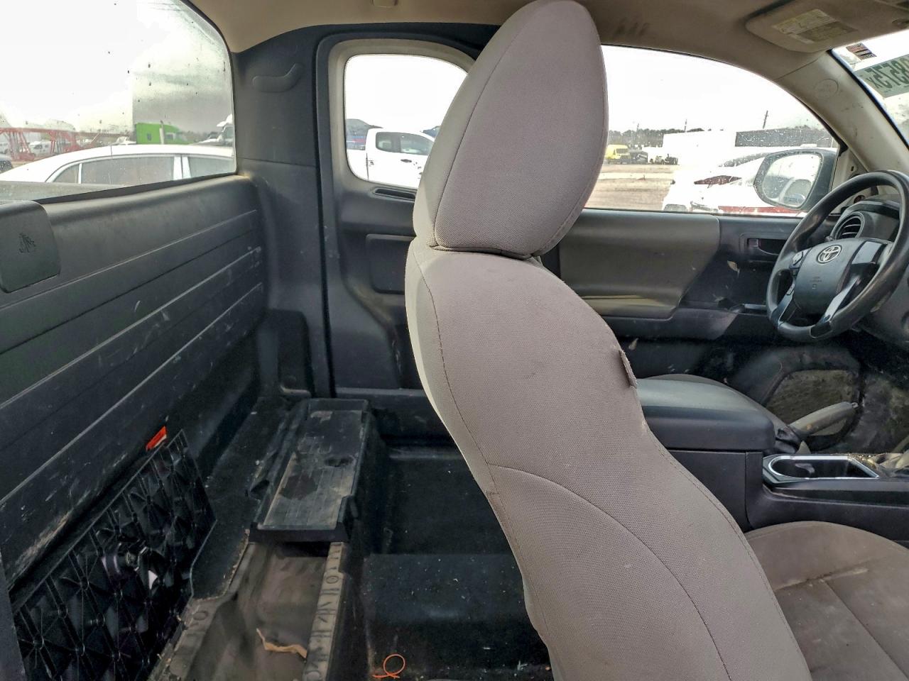 2017 TOYOTA TACOMA ACCESS CAB photo 10