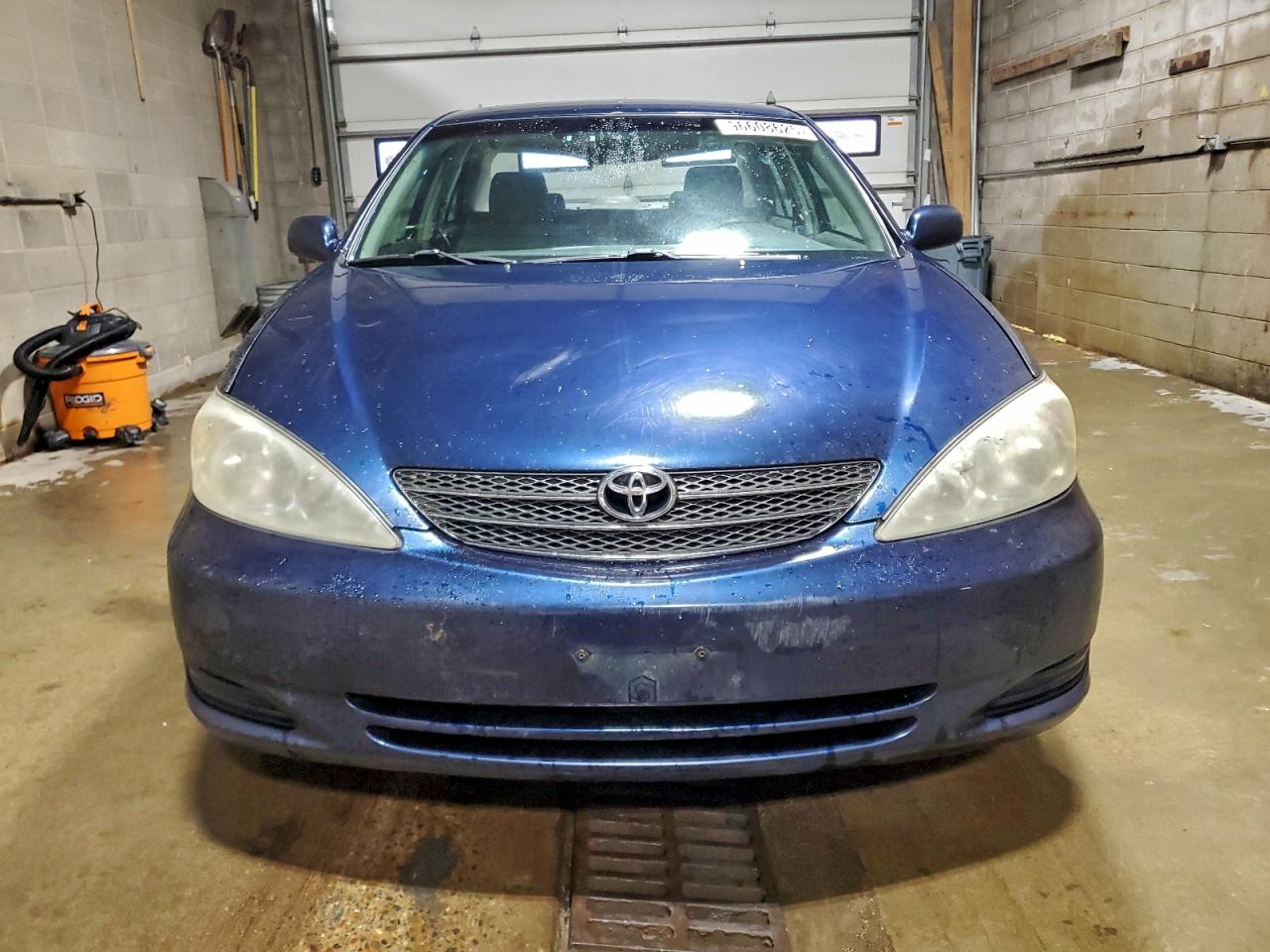 2003 TOYOTA CAMRY LE photo 5