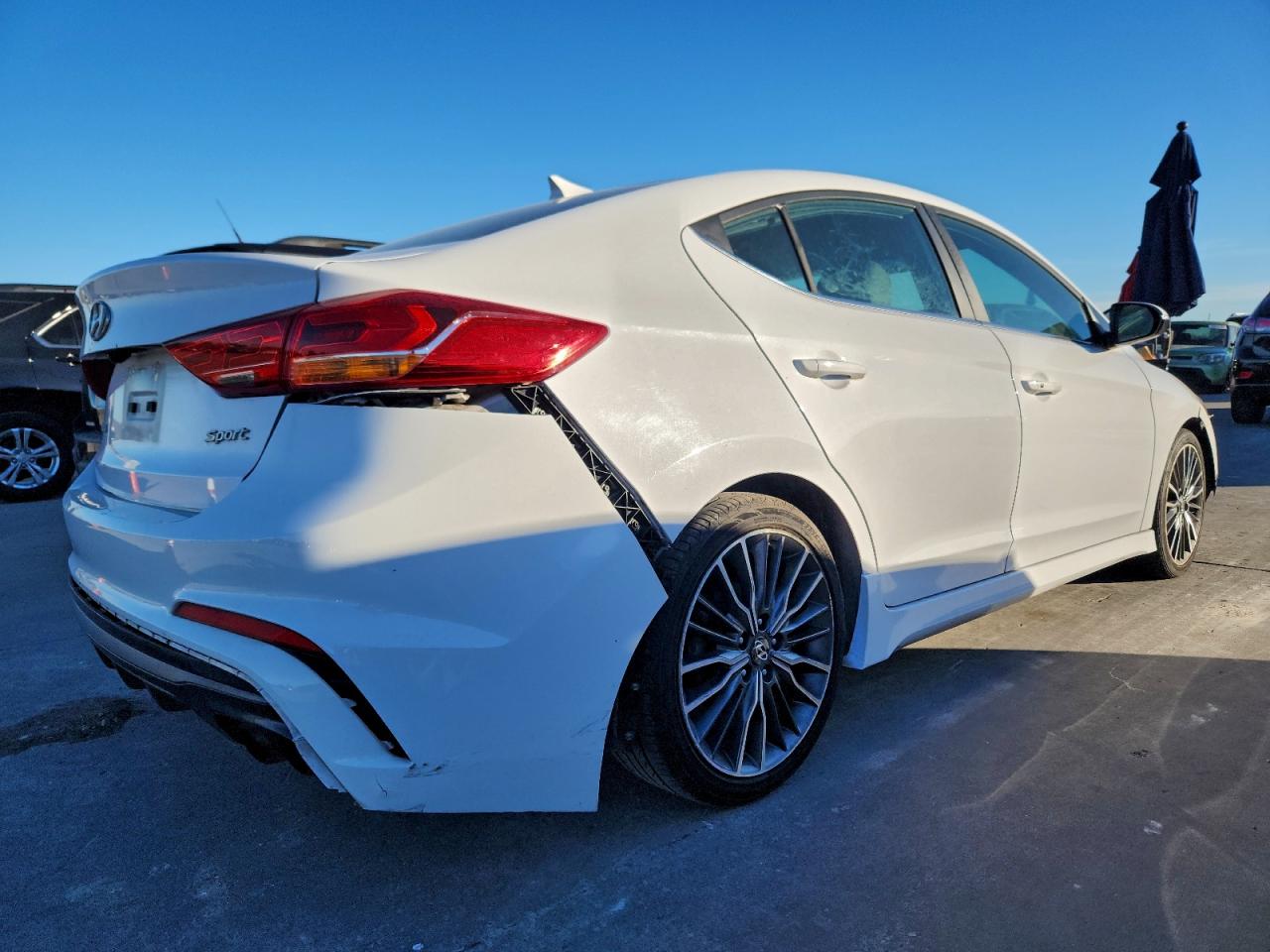 2017 HYUNDAI ELANTRA SPORT photo 3