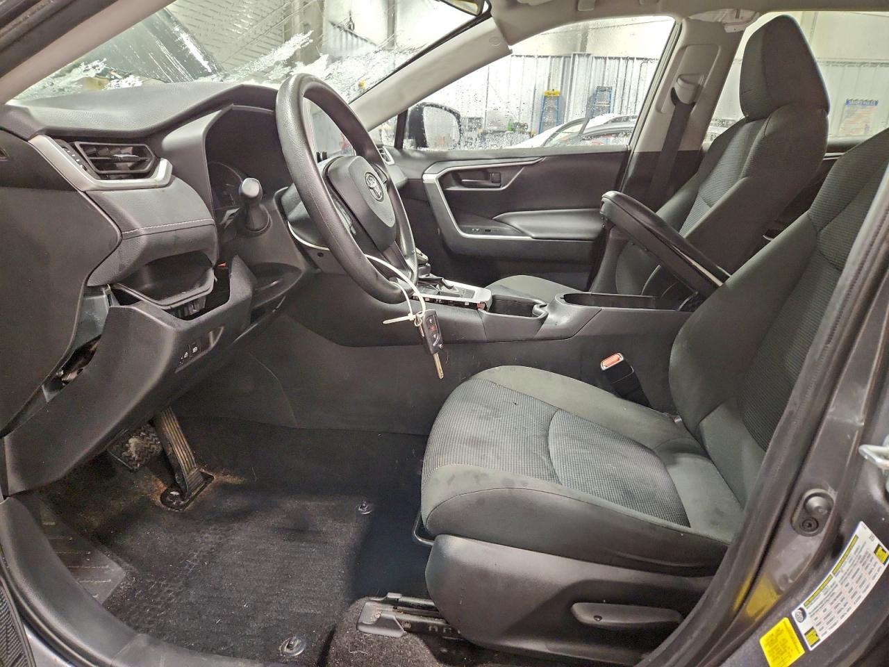 2024 TOYOTA RAV4 LE photo 7