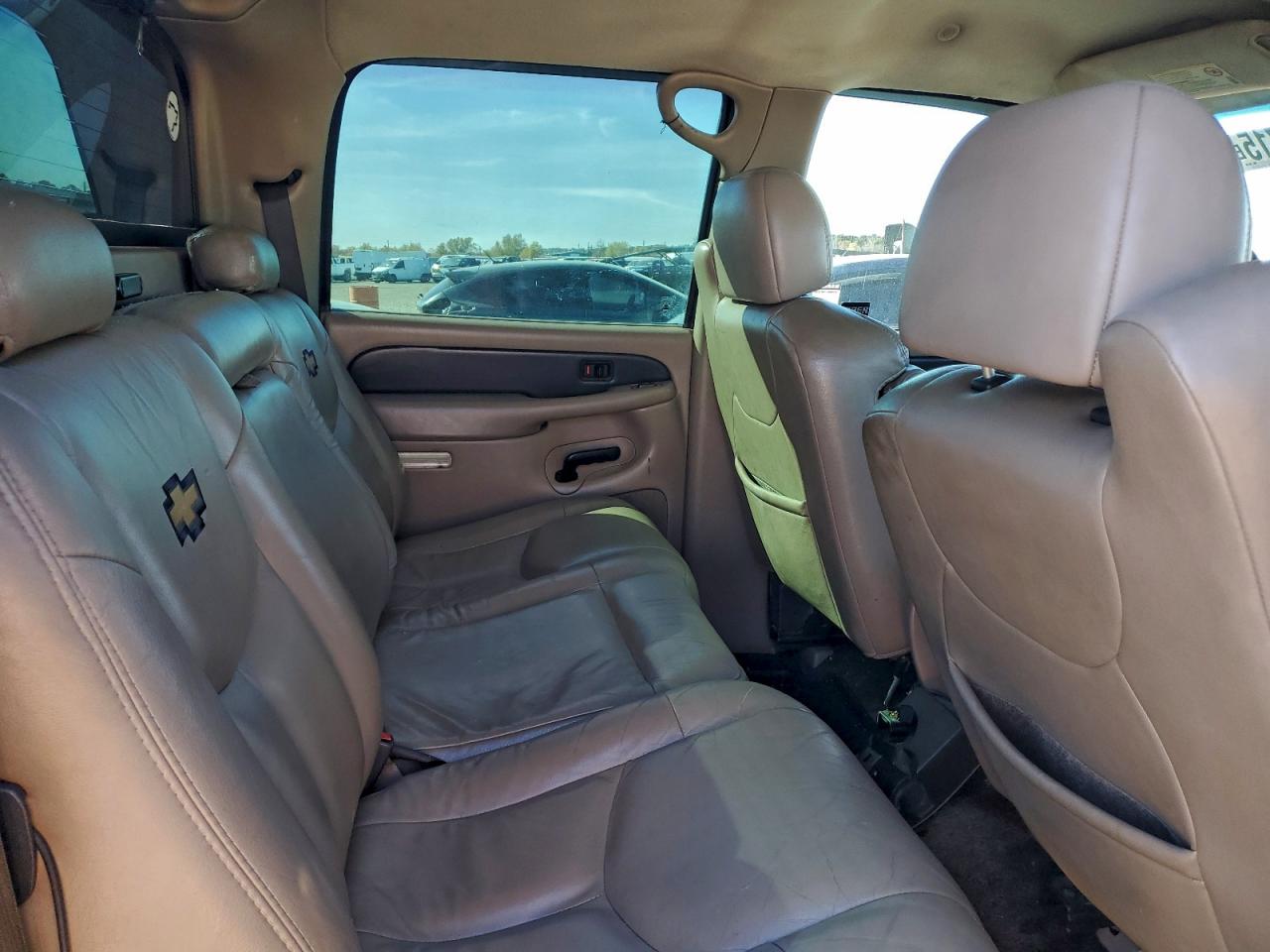 2002 CHEVROLET AVALANCHE photo 10