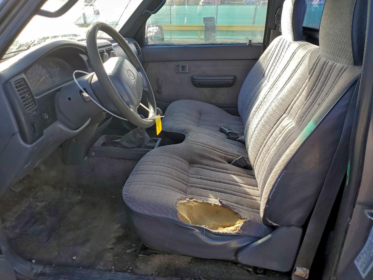 1996 TOYOTA TACOMA photo 7