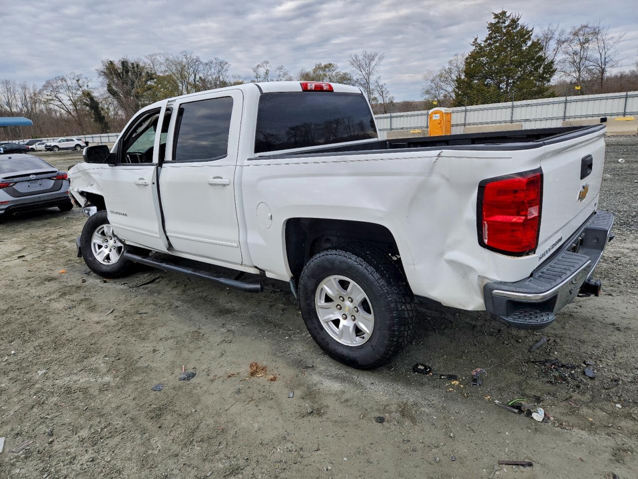 2016 CHEVROLET SILVERADO C1500 LT photo 2