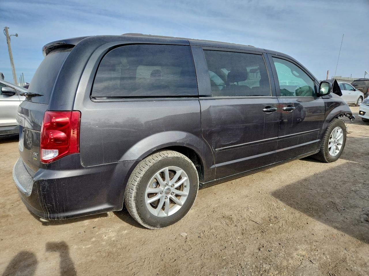 2015 DODGE GRAND CARAVAN SXT photo 3