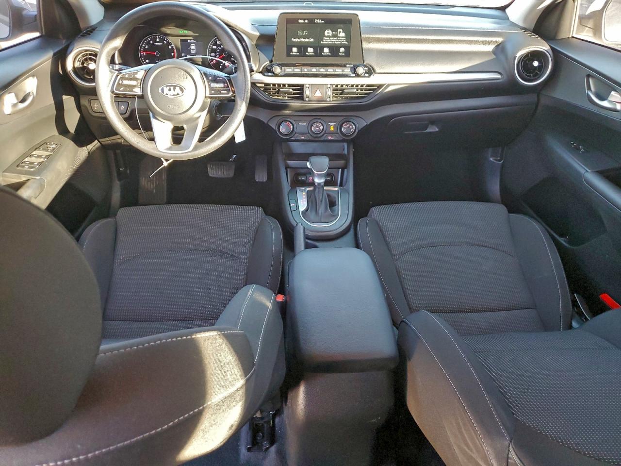 2021 KIA FORTE FE photo 8