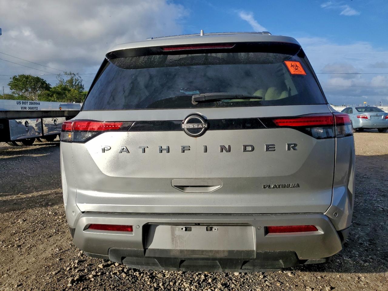 2023 NISSAN PATHFINDER PLATINUM photo 6