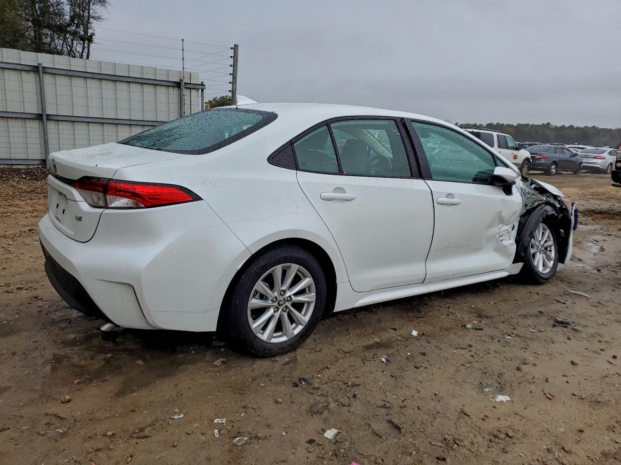 2023 TOYOTA COROLLA LE photo 3