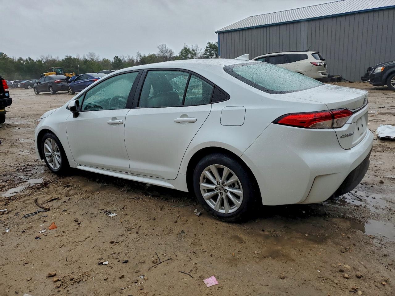 2023 TOYOTA COROLLA LE photo 2