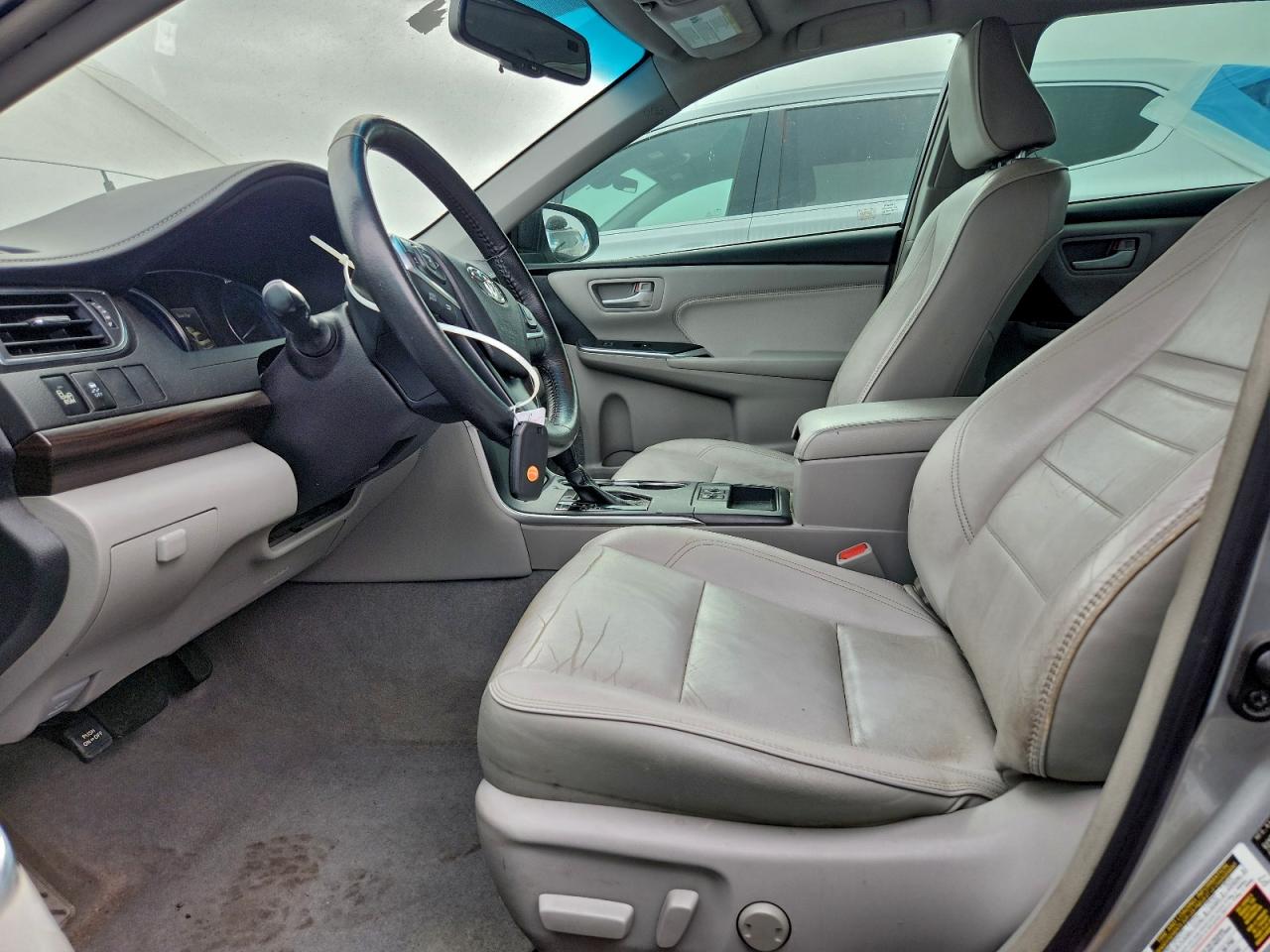 2017 TOYOTA CAMRY LE photo 7
