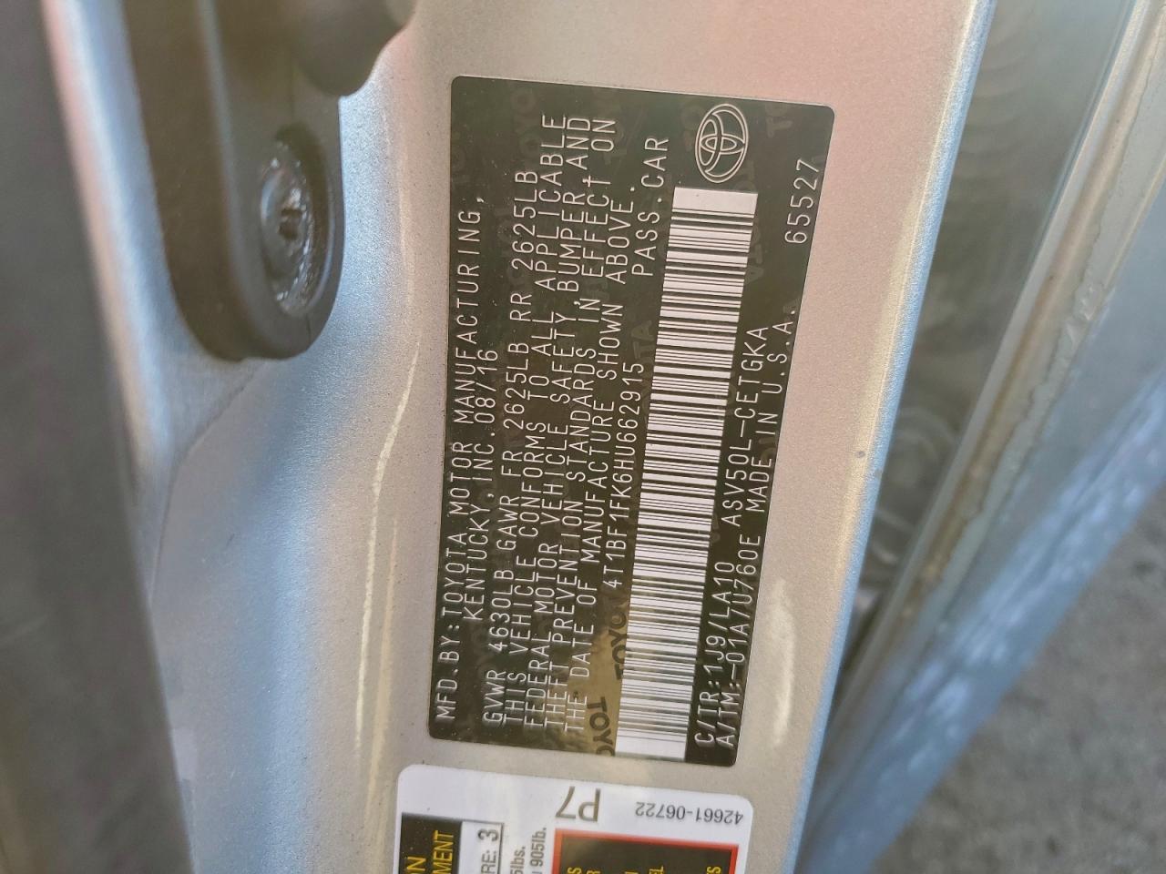 2017 TOYOTA CAMRY LE photo 12