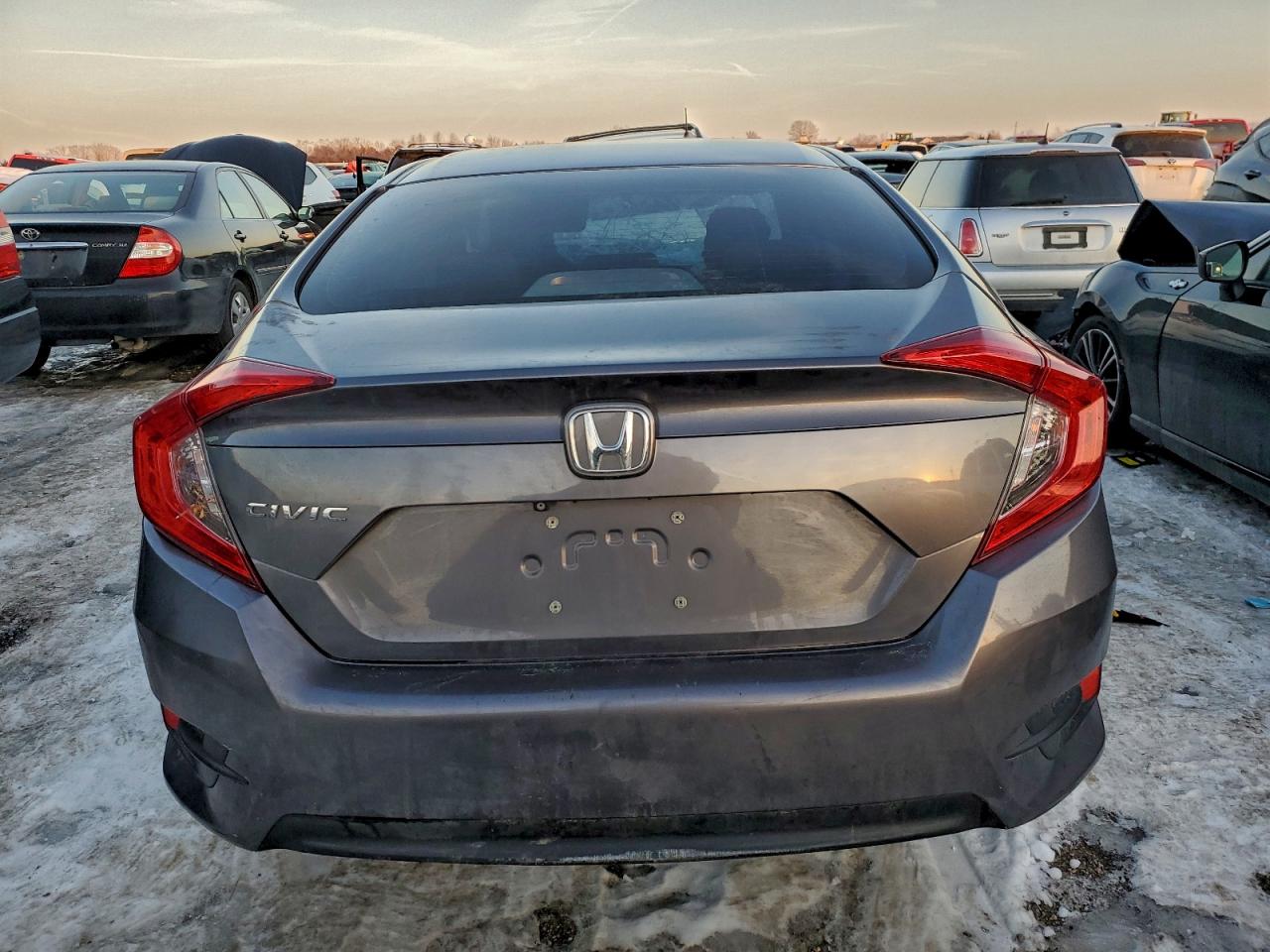 2016 HONDA CIVIC LX photo 6