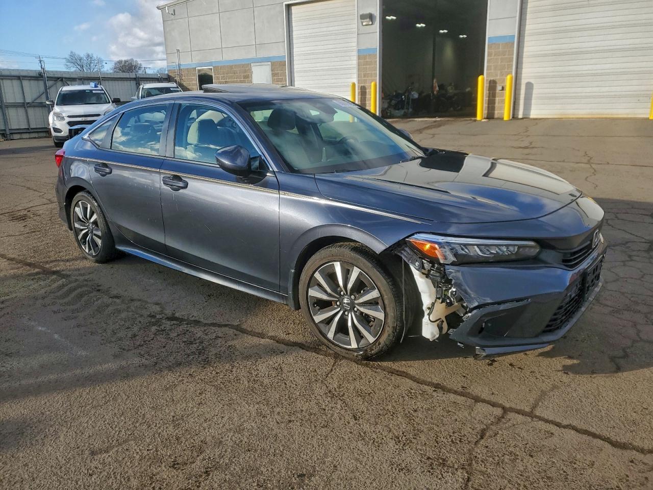 2022 HONDA CIVIC EX photo 4